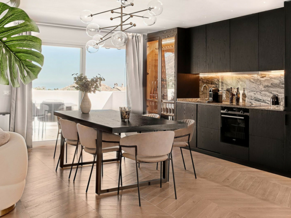 Nueva Andalucia – Nice 3B Penthouse – East facing