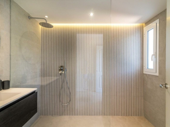 Reserved – Nueva Andalucia –  Nice 3B Townhouse – Central
