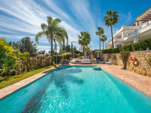 Golden Mile – 4B Penthouse – Sea views -Gated