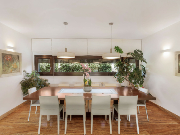 Nueva Andalucia  – 4B Modern villa – Central