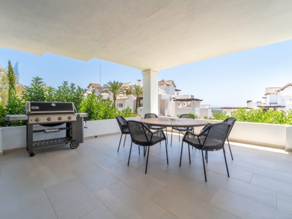 Nueva Andalucia – 3B Apt. – Sea Views  – Gated -Gym