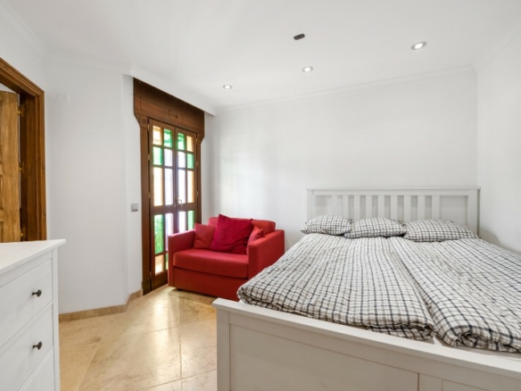 Nueva Andalucia – 3B Corner Townhouse  – West facing