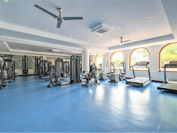 Golden Mile – 4B Penthouse – Sea views -Gated