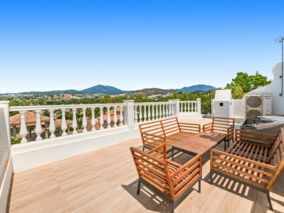 Nueva Andalucia – 3B Corner Townhouse  – West facing