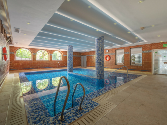 Golden Mile – 4B Penthouse – Sea views -Gated