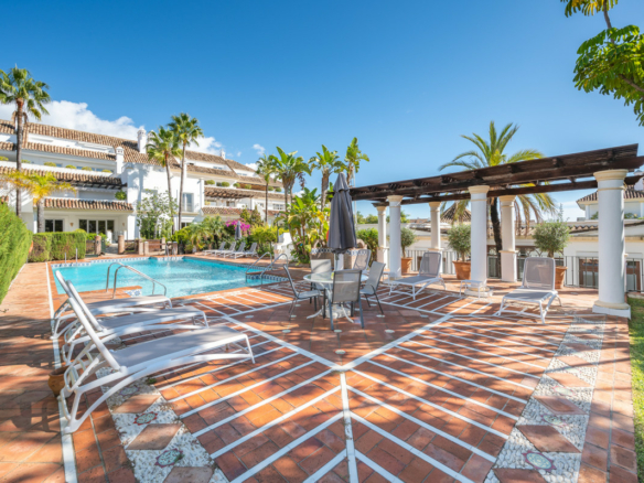 Golden Mile – 4B Penthouse – Sea views -Gated
