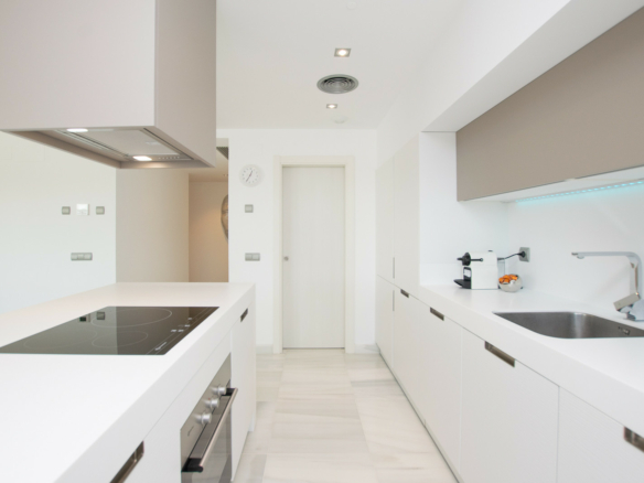 San Pedro -3B Apartment – Central -South facing