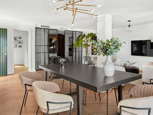 Nueva Andalucia – Nice 3B Penthouse – East facing