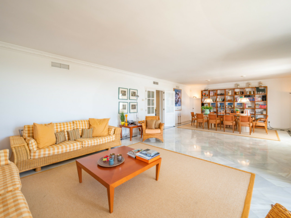 Golden Mile – 4B Penthouse – Sea views -Gated