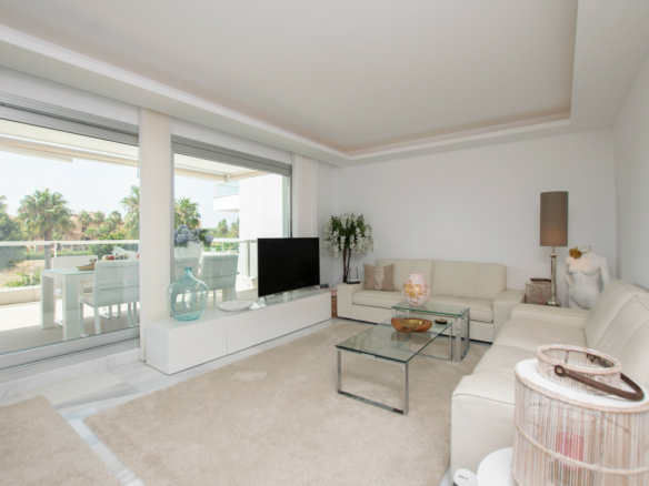 San Pedro -3B Apartment – Central -South facing