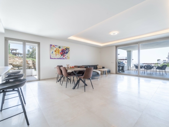 Nueva Andalucia – 3B Apt. – Sea Views  – Gated -Gym