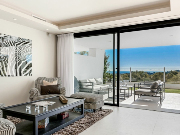Nueva Andalucia – 3B Garden Apt.  – Seaviews