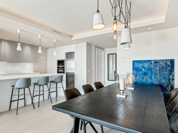Nueva Andalucia – 3B Garden Apt.  – Seaviews