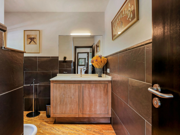 Nueva Andalucia  – 4B Modern villa – Central