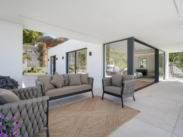 Marbella East – 4B Modern Villa – Panoramic Views