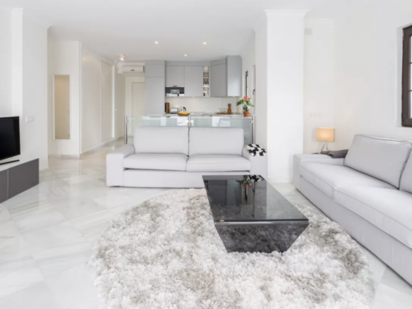 Nueva Andalucia – 3B Apt – Sea Views – Central