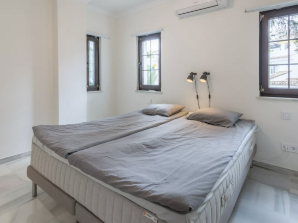 Nueva Andalucia – 3B Apt – Sea Views – Central