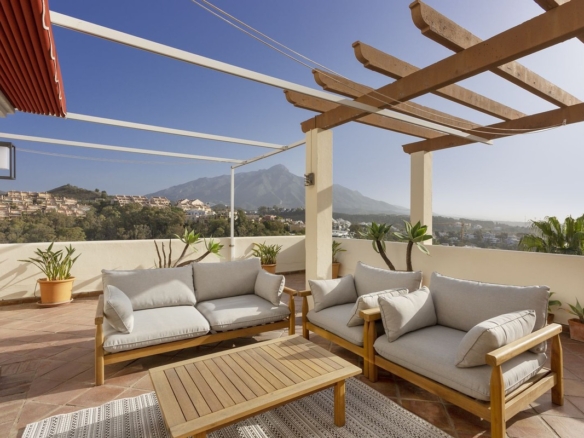 Nueva Andalucia  – 3B Penthouse (344m2 ) – Panoramic Views