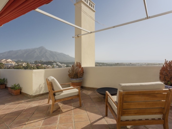 Nueva Andalucia  – 3B Penthouse (344m2 ) – Panoramic Views
