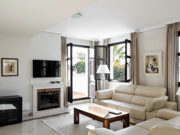 Puerto Banus – 3B Penthouse – Near Beach