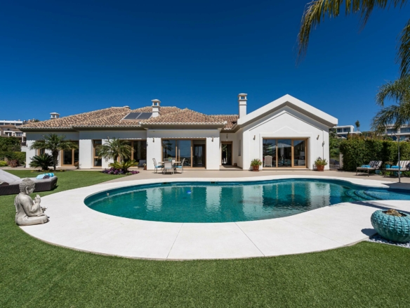 Los Flamingos – 4B Classic Villa – Gated – Sea Views