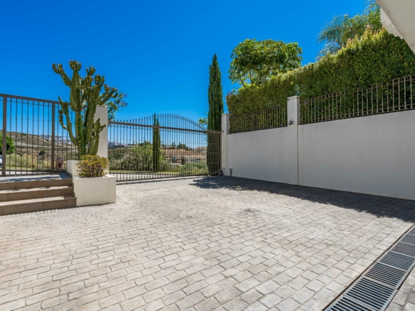 Los Flamingos – 4B Classic Villa – Gated – Sea Views