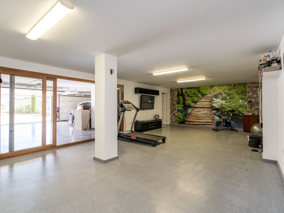 Los Flamingos – 4B Classic Villa – Gated – Sea Views