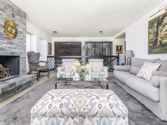 Nueva Andalucia – 4B Hilltop Villa – West Facing