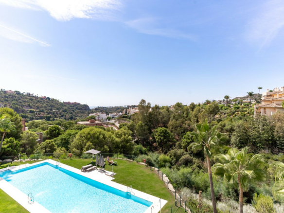 Benahavis – 3B Duplex Penthouse  – Great Views