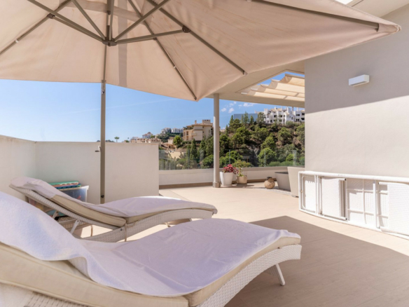 Benahavis – 3B Duplex Penthouse  – Great Views