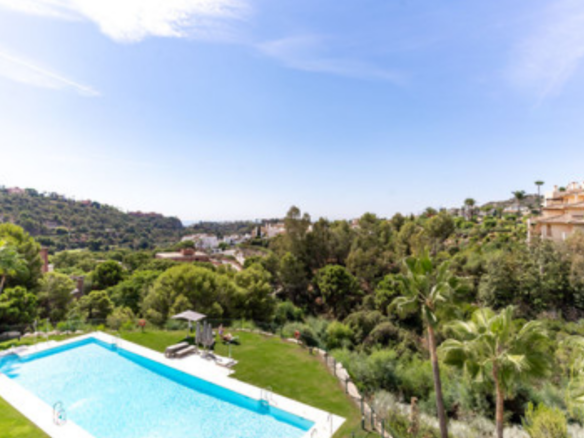 Benahavis – 3B Duplex Penthouse  – Great Views