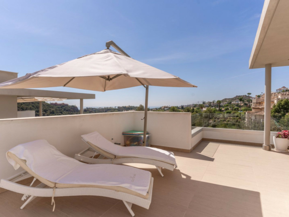 Benahavis – 3B Duplex Penthouse  – Great Views