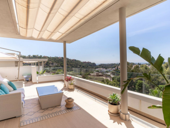 Benahavis – 3B Duplex Penthouse  – Great Views