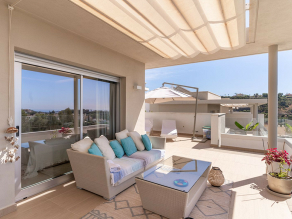 Benahavis – 3B Duplex Penthouse  – Great Views