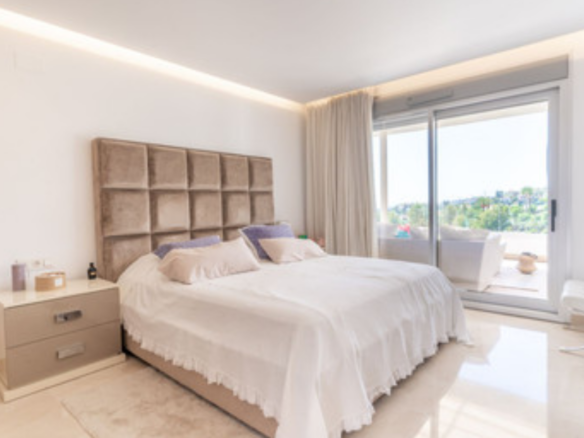 Benahavis – 3B Duplex Penthouse  – Great Views