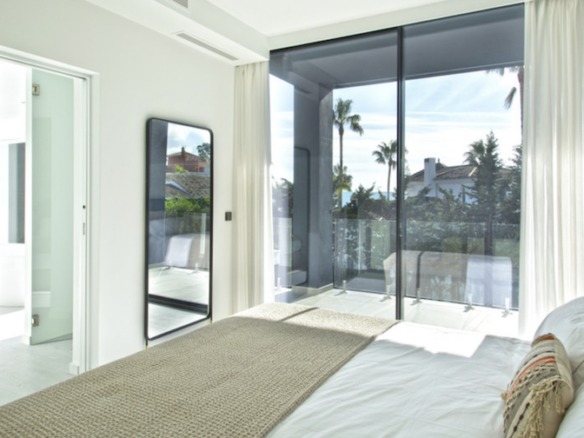 Estepona – Modern Villa – Sea Views – Key ready