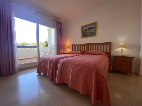 Marbella East  – 3B Apartment –  Sea Views