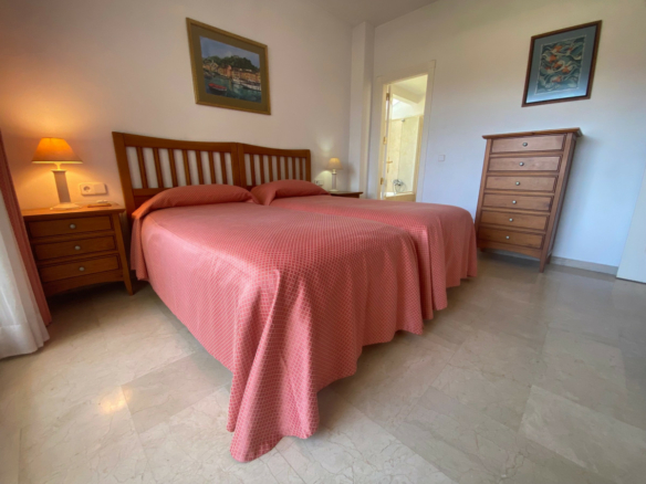 Marbella East  – 3B Apartment –  Sea Views