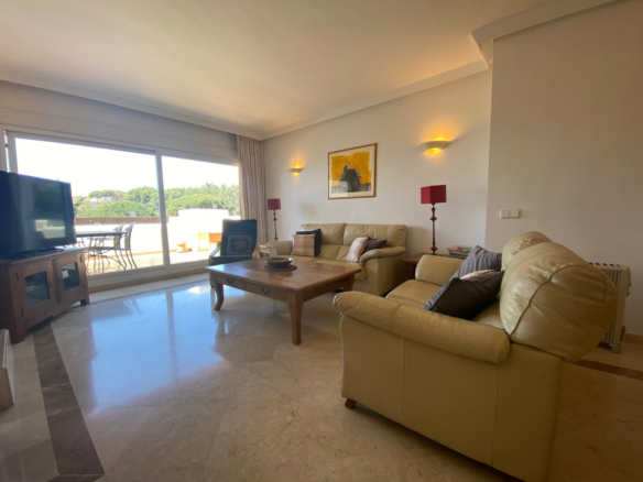 Marbella East  – 3B Apartment –  Sea Views