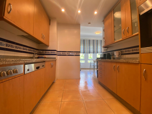 Marbella East  – 3B Apartment –  Sea Views