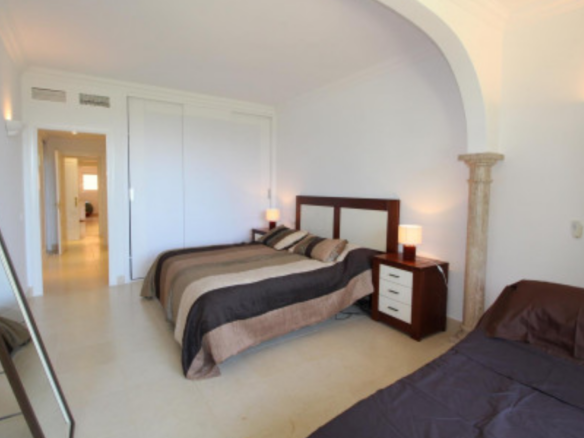 Nueva Andalucia – 2B Garden Apt –  Central – Gated