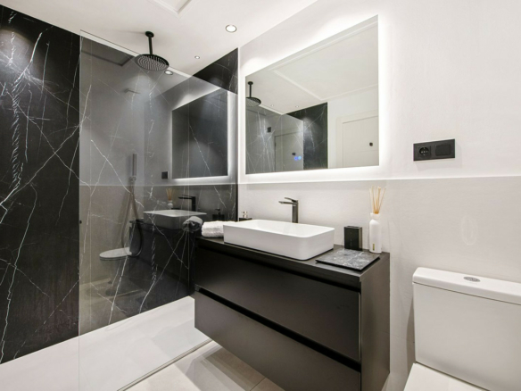Nueva Andalucia – 3B Garden Apt.- Reformed