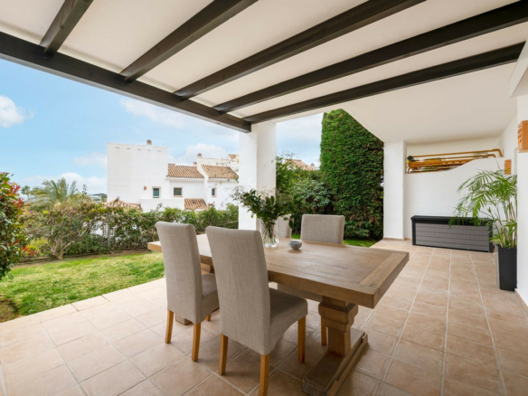 Nueva Andalucia – 3B Garden Apt.- Reformed