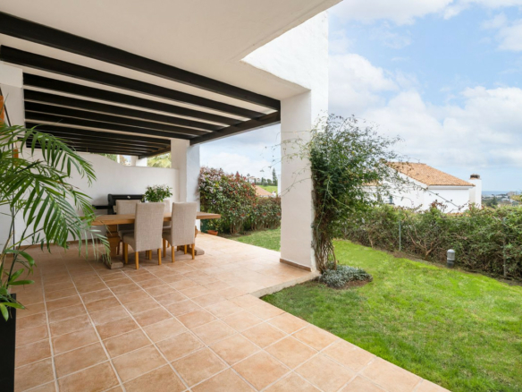 Nueva Andalucia – 3B Garden Apt.- Reformed