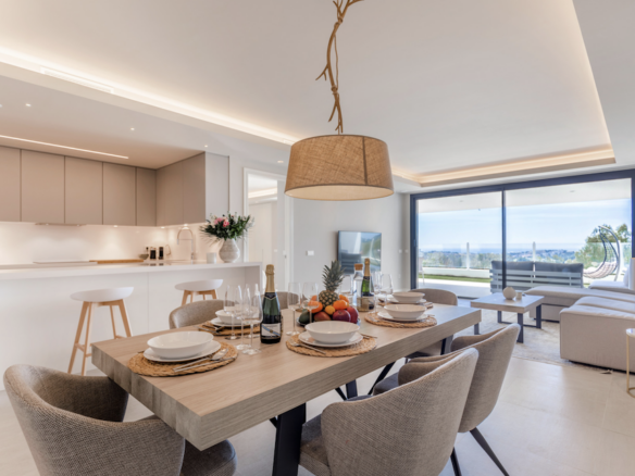 Nueva Andalucia – 3B Garden Apt – Sea Views