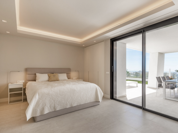 Nueva Andalucia – 3B Garden Apt – Sea Views