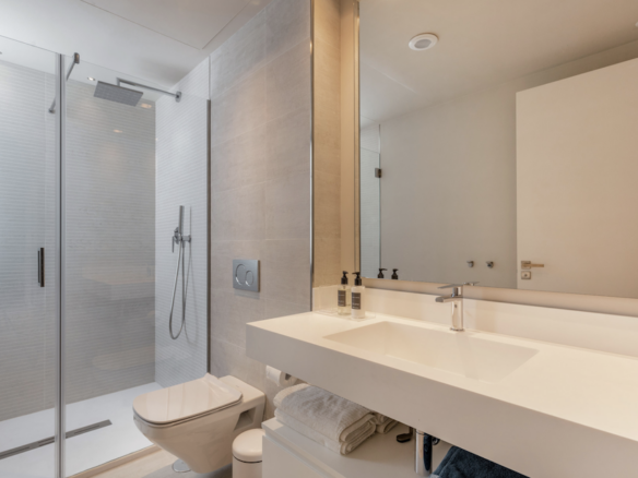Nueva Andalucia – 3B Garden Apt – Sea Views