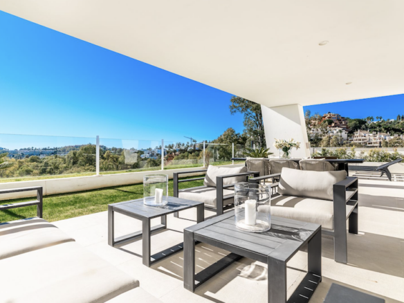Nueva Andalucia – 3B Garden Apt.  – Seaviews