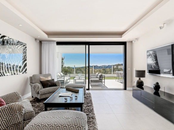Nueva Andalucia – 3B Garden Apt.  – Seaviews