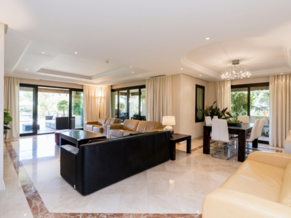 Nueva Andalucia – 3B Luxury Garden Apt – Gated – Gym